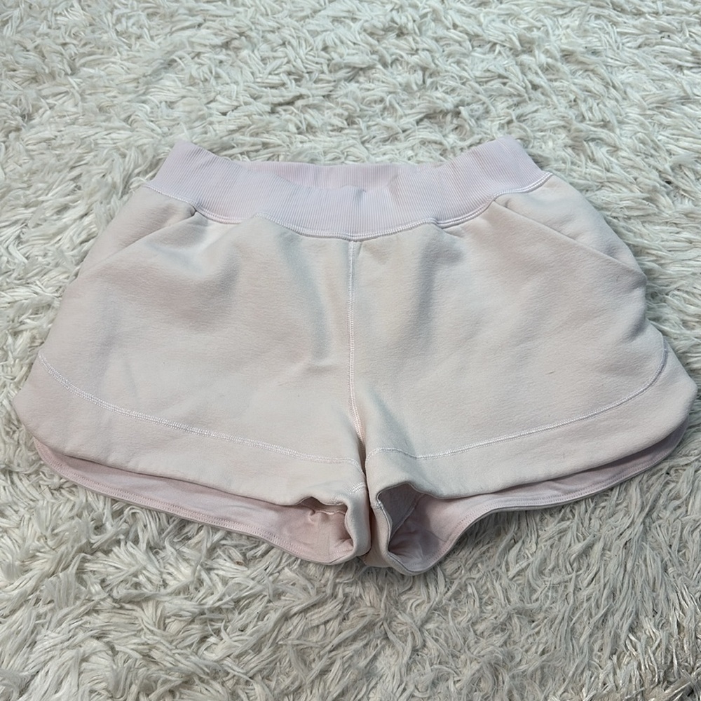 Lululemon Cheek Warmer Short Neutral Blush